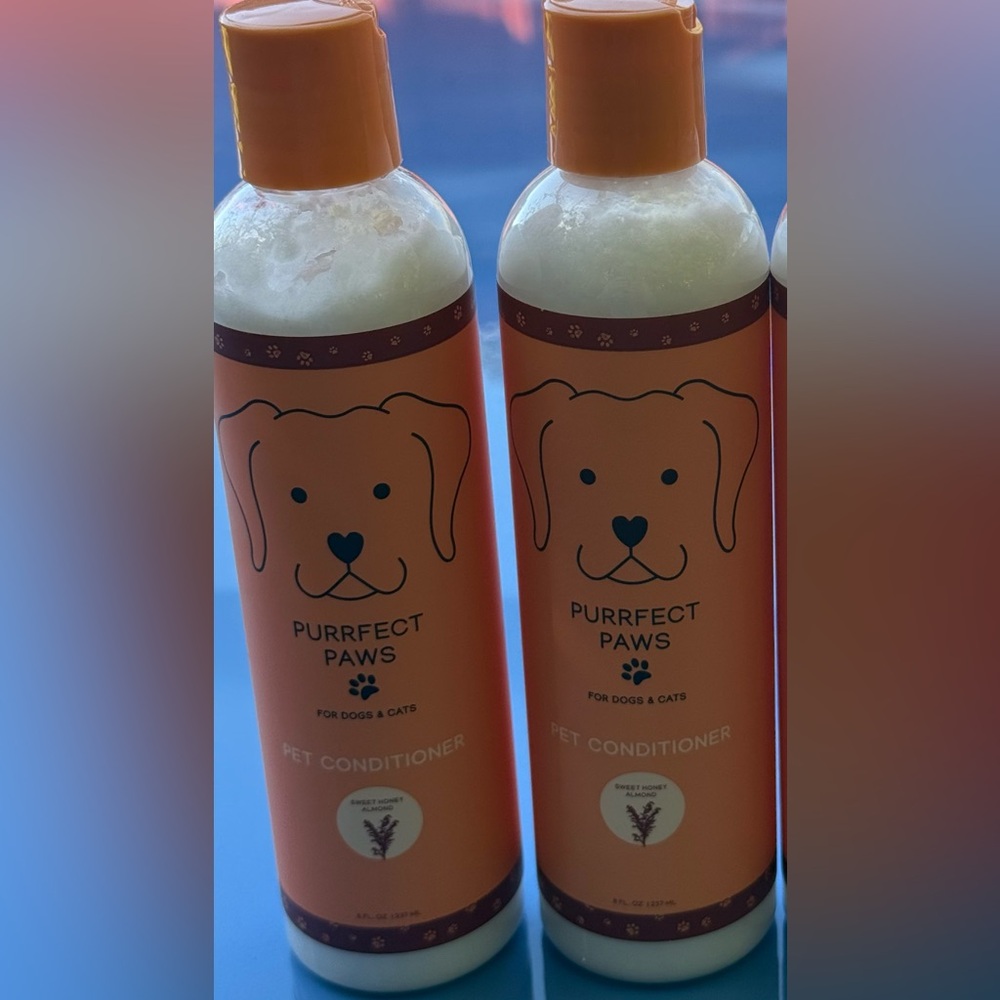 2 BATH & BODY WORKS PURRFECT PAWS PET CONDITIONER SWEET HONEY ALMOND